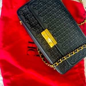 Prime condition Carolina Herrera Leather bag.No stains.No scratches.Beautiful ♥️